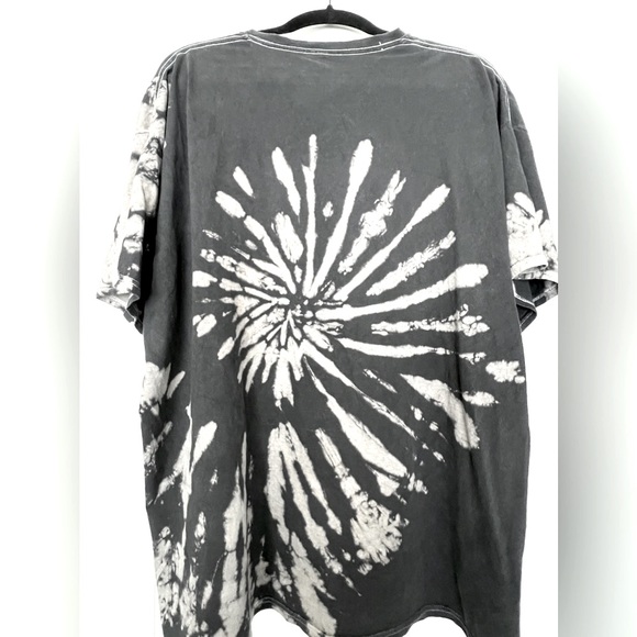 KISS Band Tee - Picture 2 of 3